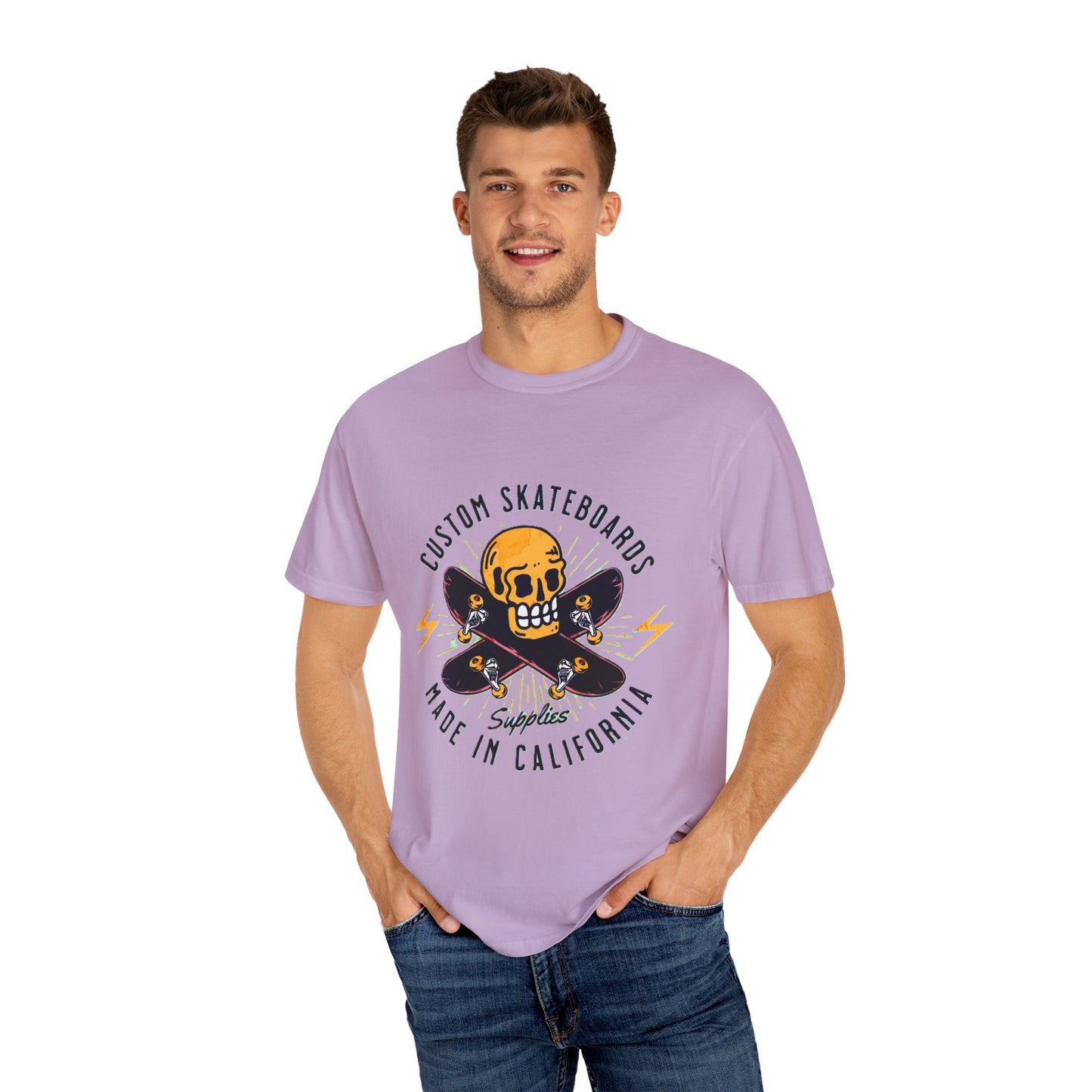 Custom Skull Skateboard T-Shirt, Unisex Graphic Tee, Casual Wear, Skateboarder Gift, California Vibes