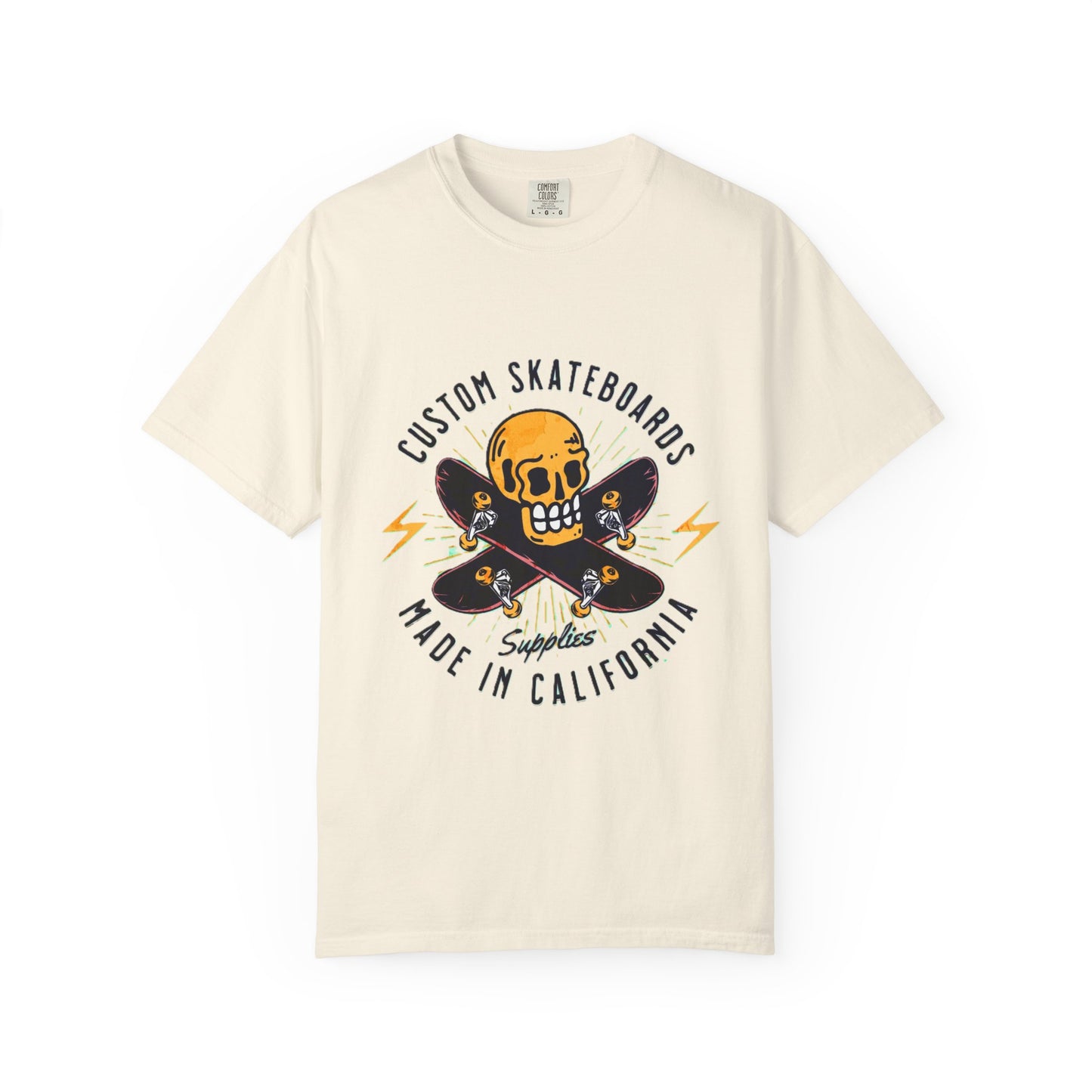 Custom Skull Skateboard T-Shirt, Unisex Graphic Tee, Casual Wear, Skateboarder Gift, California Vibes