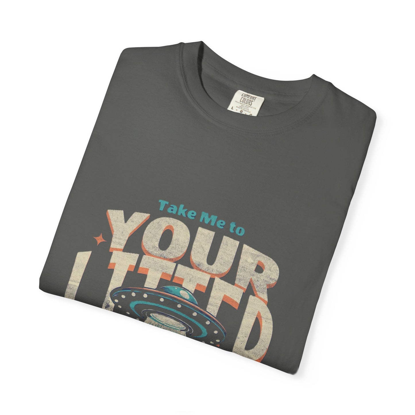Alien-Inspired Unisex T-shirt, Playful Graphic Tee, Gift for Sci-Fi Fans, Casual Everyday Wear, Fun 90s Nostalgia