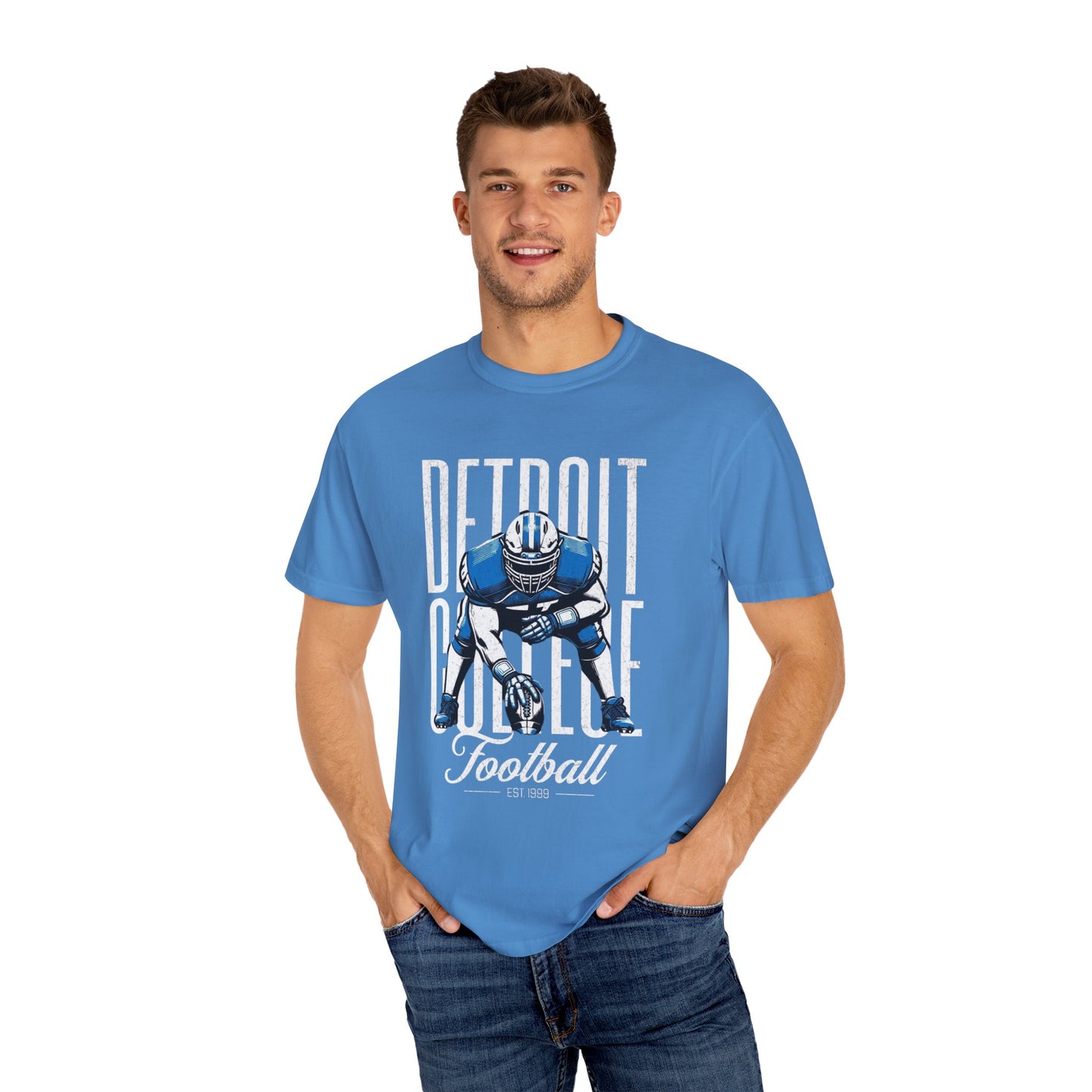 VMan's intage Detroit College Football T-Shirt, Graphic Tee for Game Day, Sports Fan Apparel, Casual Wear, College Team Gifts