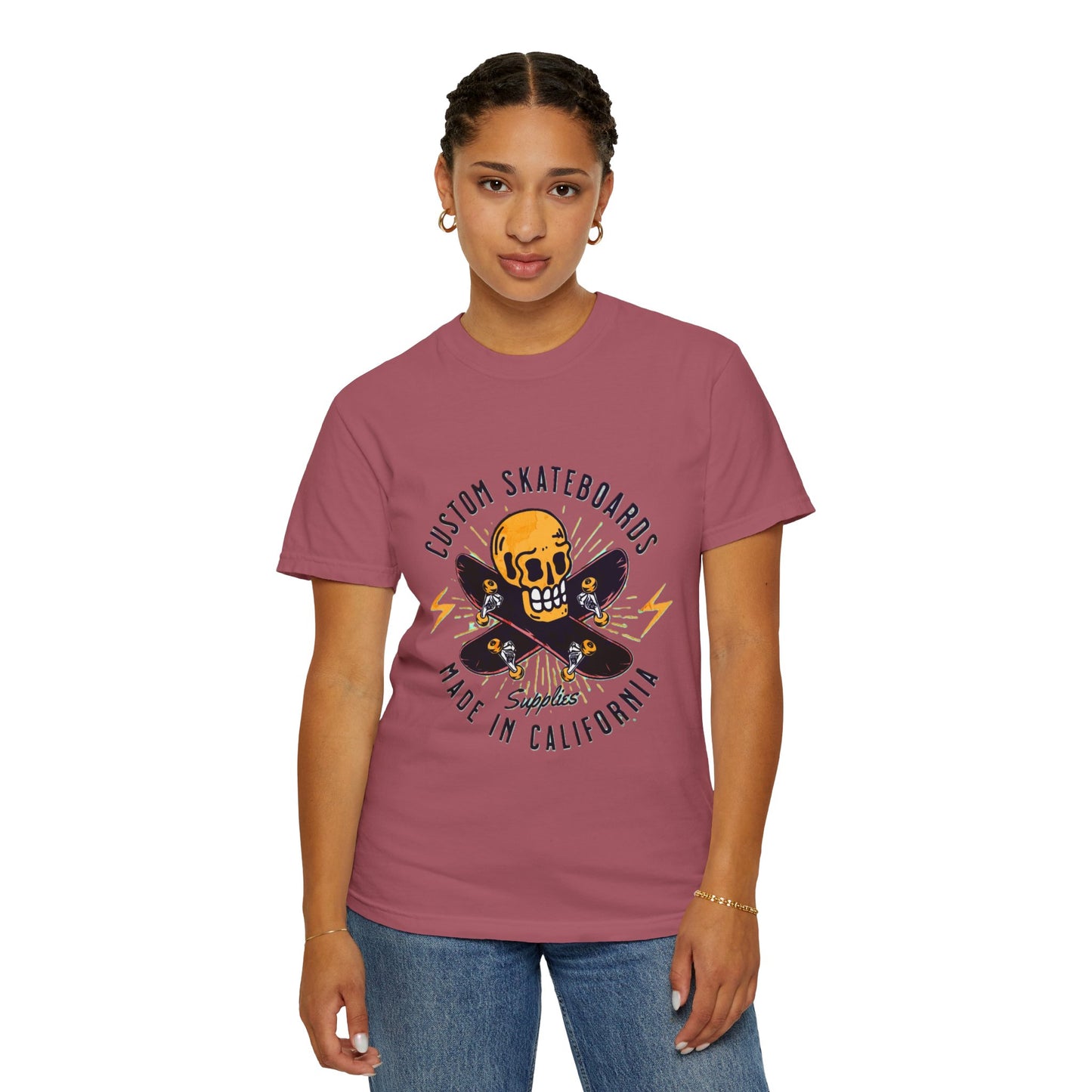 Custom Skull Skateboard T-Shirt, Unisex Graphic Tee, Casual Wear, Skateboarder Gift, California Vibes