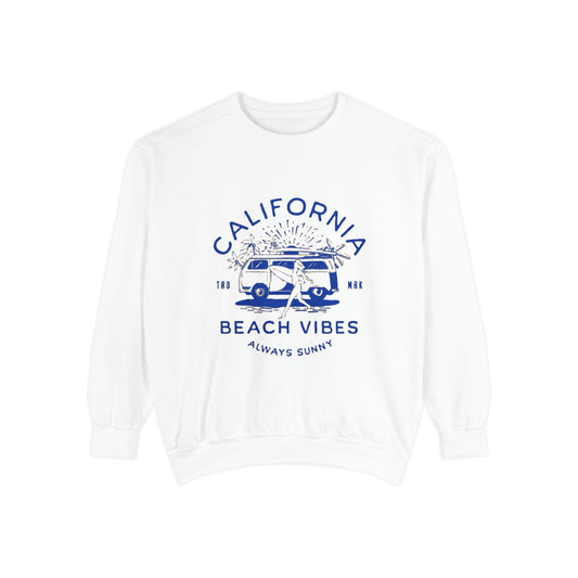 California Beach Vibes Sweatshirt, Cozy Beach Hoodie, Summer Casual Wear, Gift for Beach Lovers, Unisex Relaxed Fit Sweater