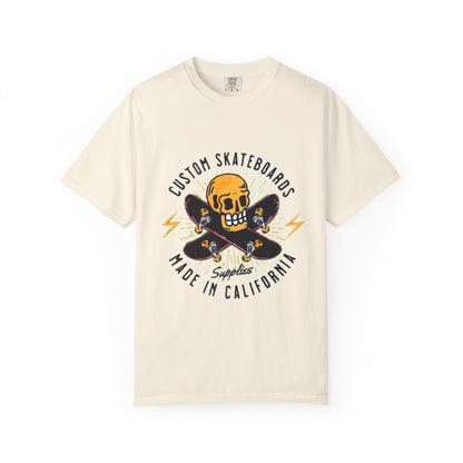 Custom Skull Skateboard T-Shirt, Unisex Graphic Tee, Casual Wear, Skateboarder Gift, California Vibes