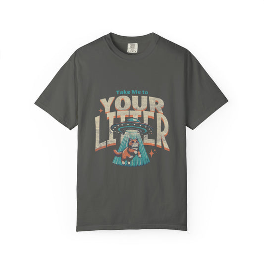 Alien-Inspired Unisex T-shirt, Playful Graphic Tee, Gift for Sci-Fi Fans, Casual Everyday Wear, Fun 90s Nostalgia