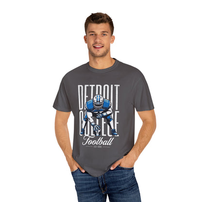 VMan's intage Detroit College Football T-Shirt, Graphic Tee for Game Day, Sports Fan Apparel, Casual Wear, College Team Gifts