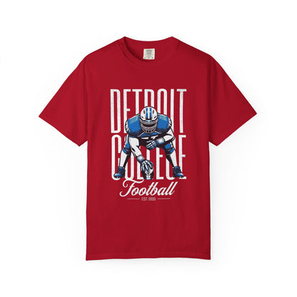 VMan's intage Detroit College Football T-Shirt, Graphic Tee for Game Day, Sports Fan Apparel, Casual Wear, College Team Gifts