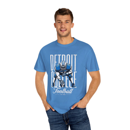 VMan's intage Detroit College Football T-Shirt, Graphic Tee for Game Day, Sports Fan Apparel, Casual Wear, College Team Gifts